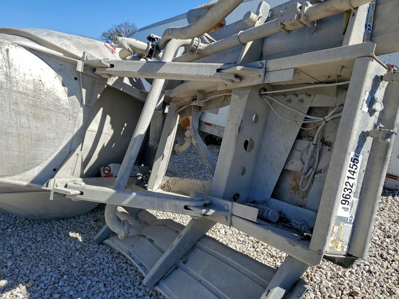 2015 Heil Pneumatic DRY Bulk Trailer