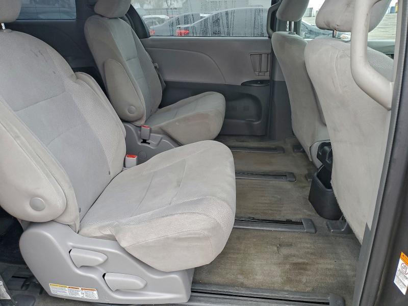 2018 Toyota Sienna l