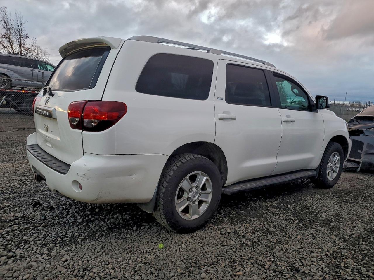 2021 Toyota Sequoia SR5