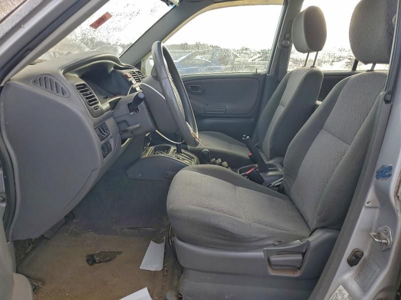 2000 Chevrolet Tracker