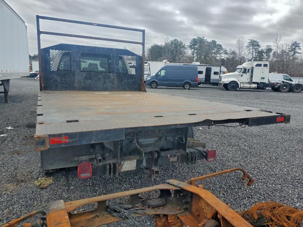 2016 Ford F450 Flatbed Truck
