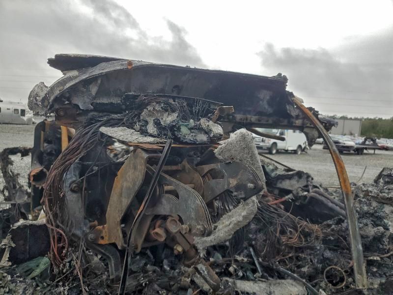 2016 Freightliner Conventional Coronado 132