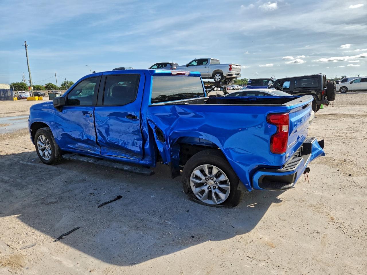 2025 Chevrolet Silverado C1500 Custom