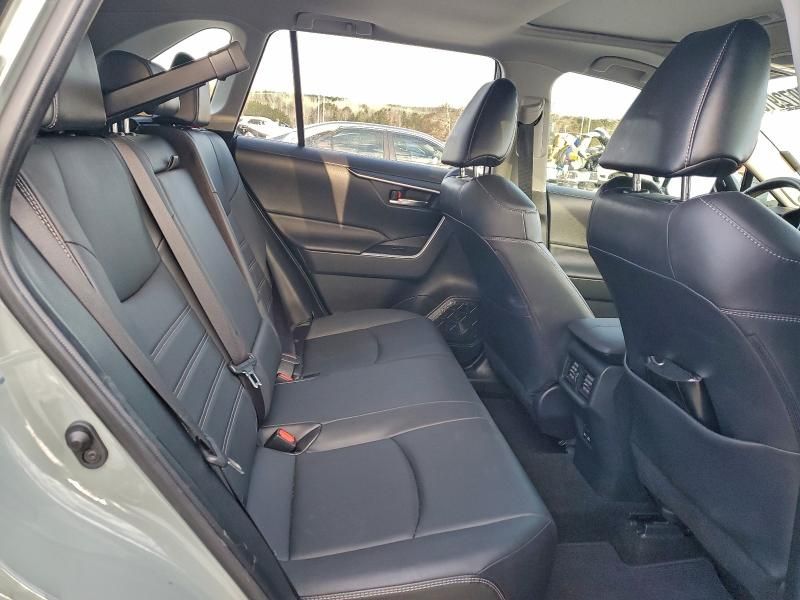 2022 Toyota Rav4 xle Premium