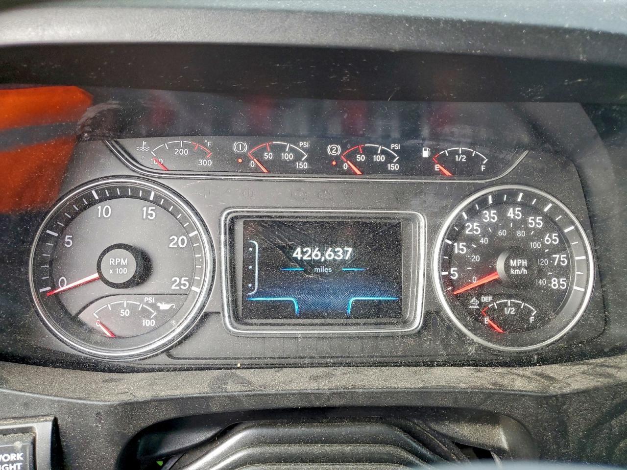 2020 International LT625