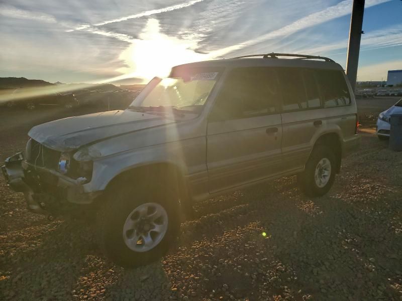1997 Mitsubishi Montero ls