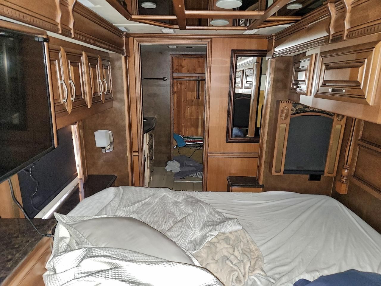 2013 Spartan Motors Motorhome 4VZ