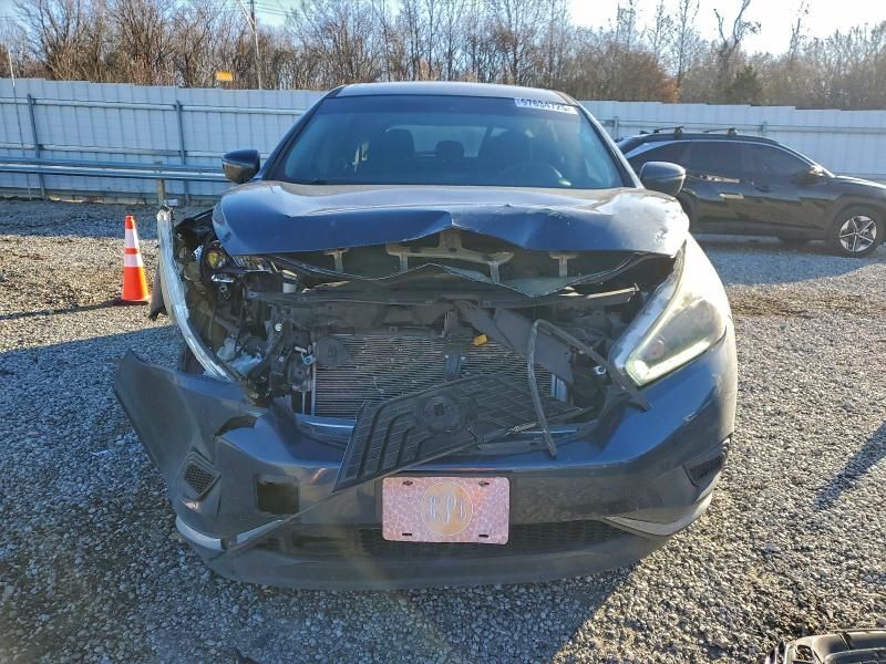 2018 Nissan Murano s