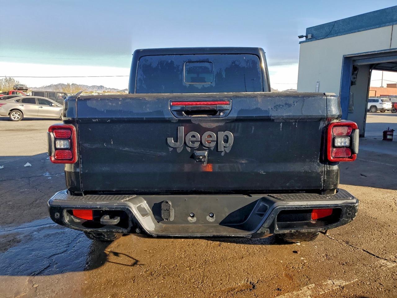 2023 Jeep Gladiator Overland