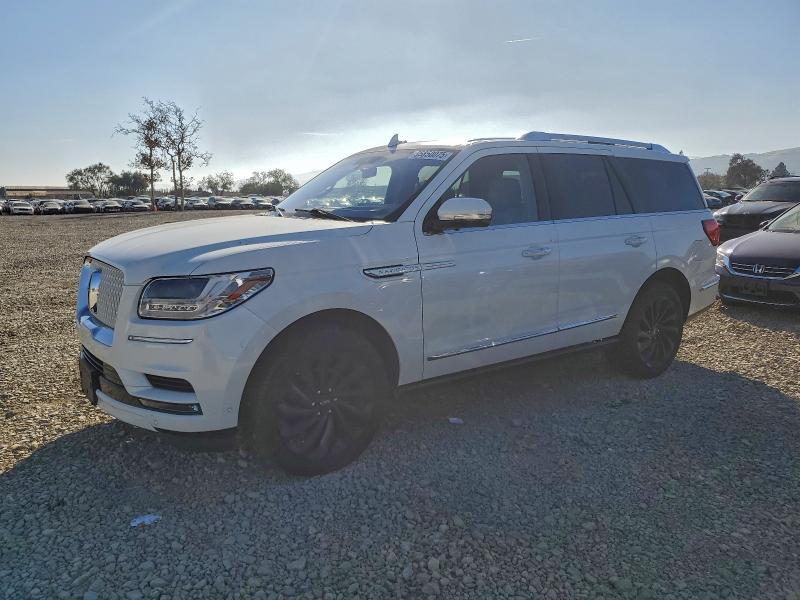 2021 Lincoln Townhouse Navigator Reserve