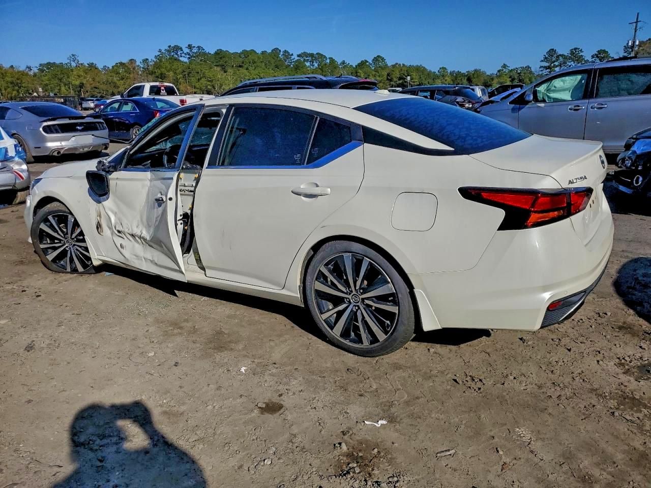 2020 Nissan Altima sr