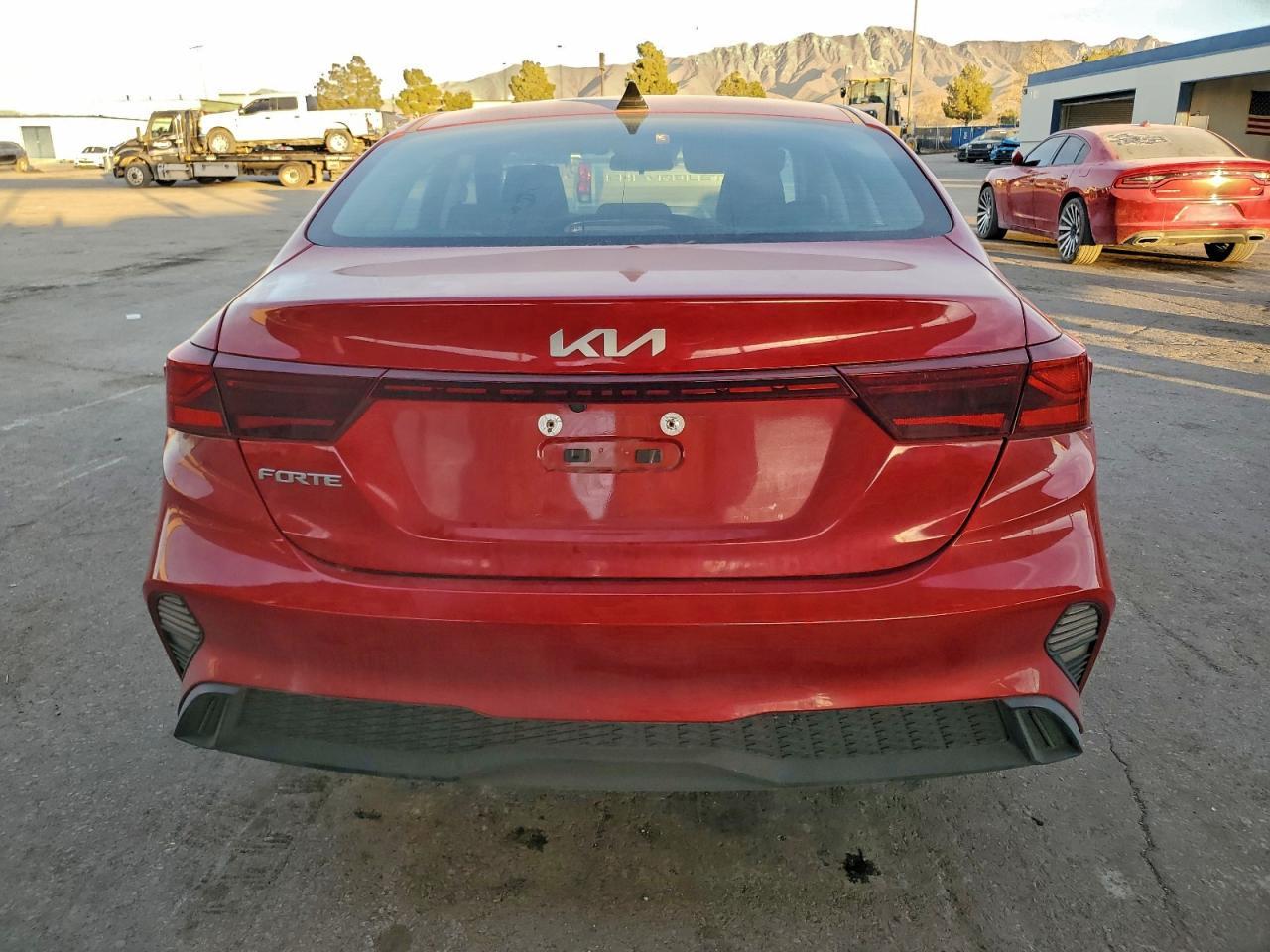 2023 KIA Forte lx