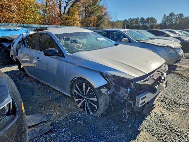 2020 Nissan Altima sr