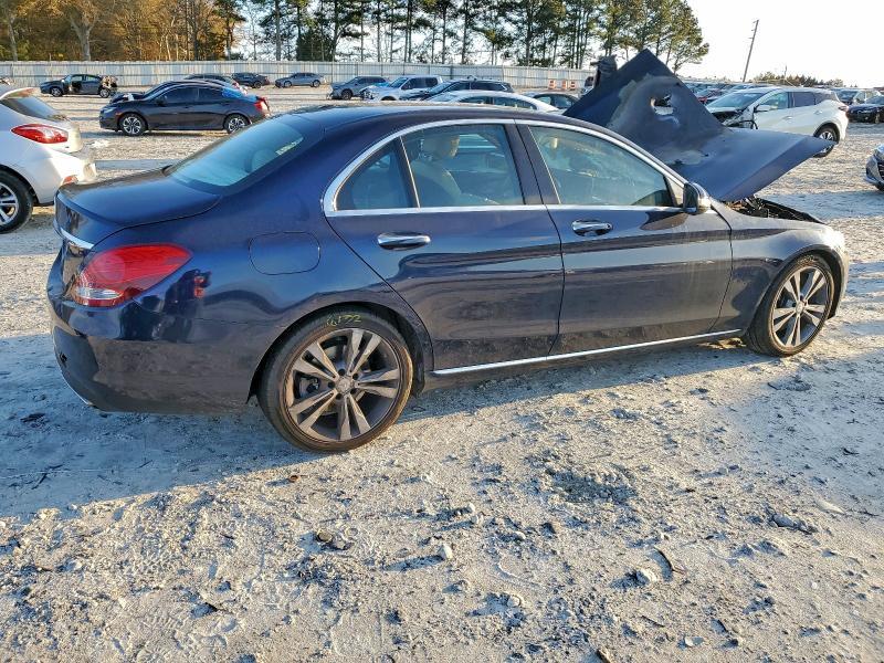 2015 Mercedes-Benz C300