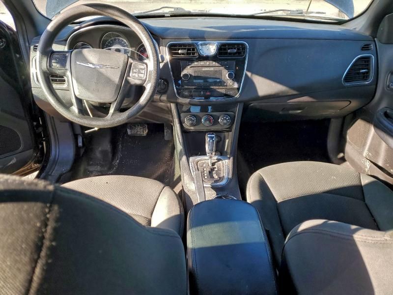 2012 Chrysler 200 lx