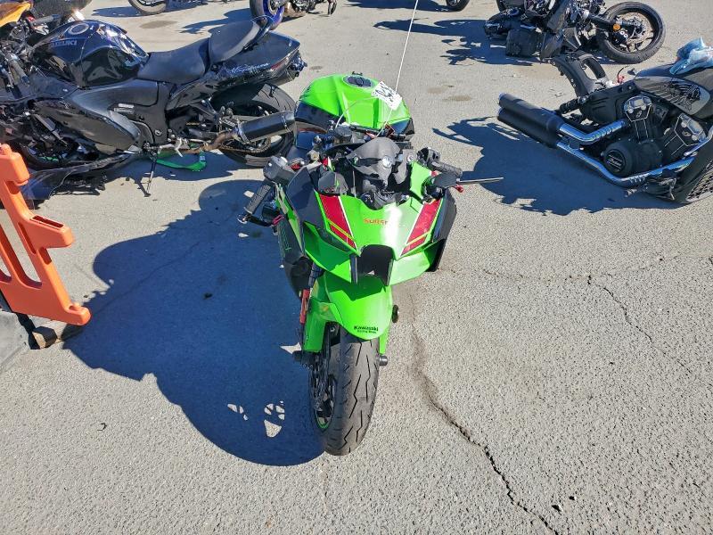 2024 Kawasaki ZX1002 L