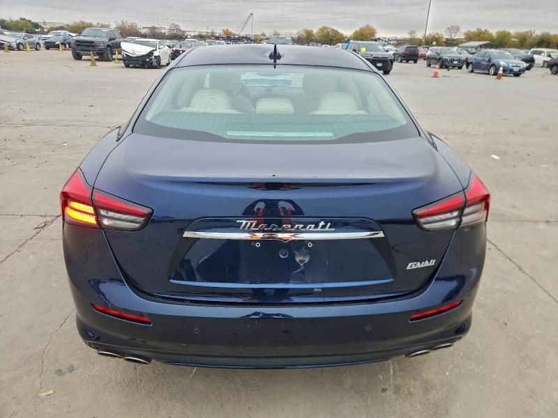 2022 Maserati Ghibli Base