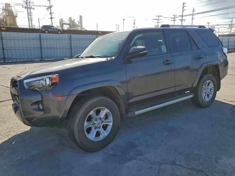 2023 Toyota 4runner se