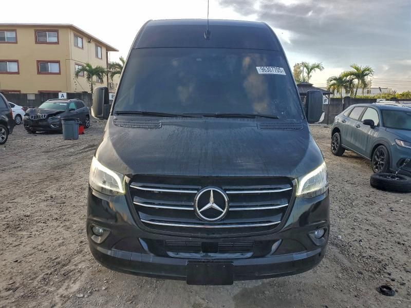 2022 Mercedes-Benz Sprinter 3500