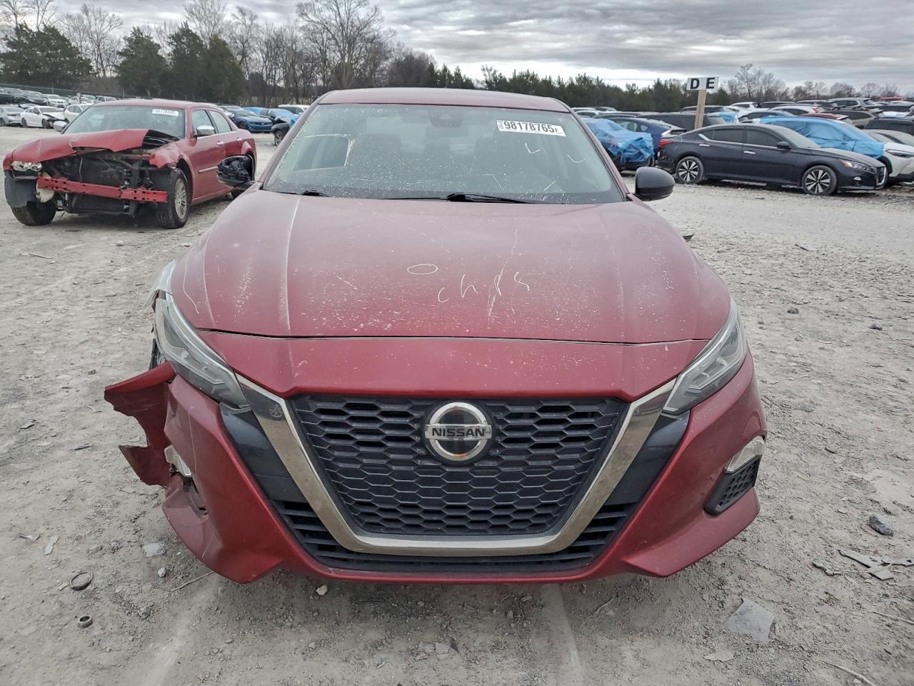 2020 Nissan Altima sr
