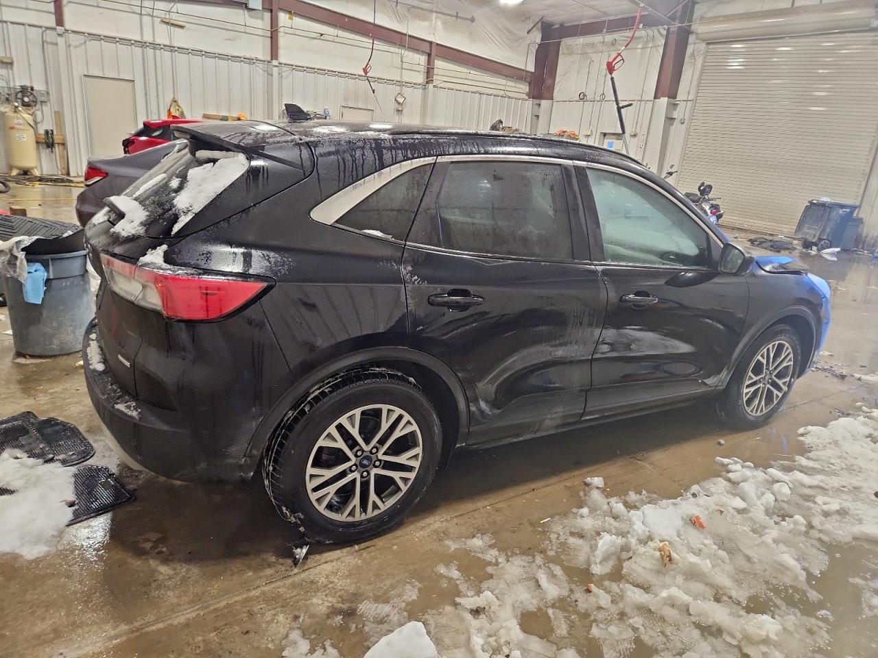 2020 Ford Escape sel