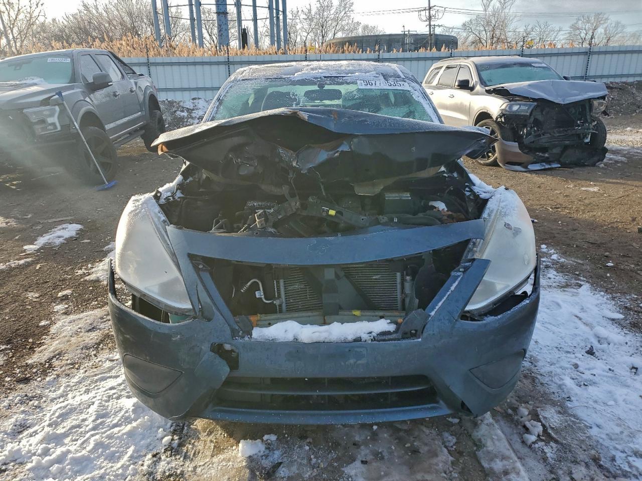 2017 Niss Versa s