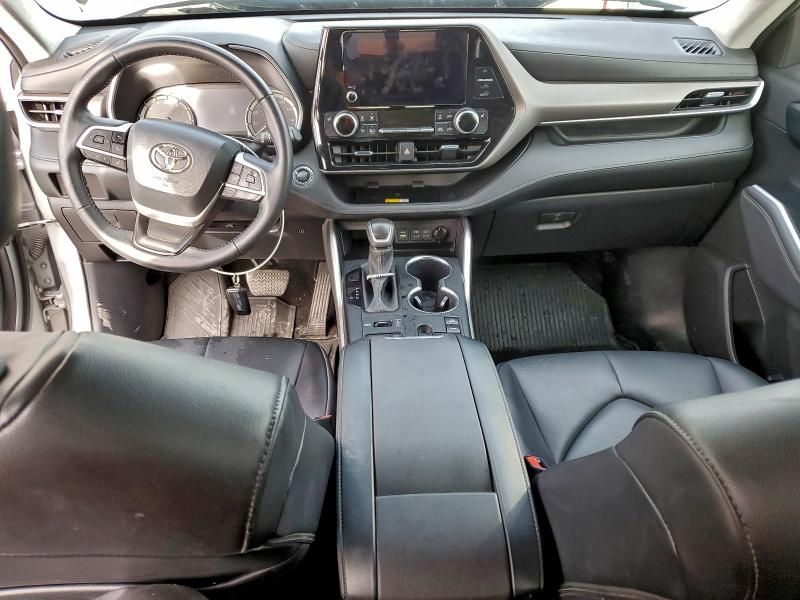 2023 Toyota Highlander l