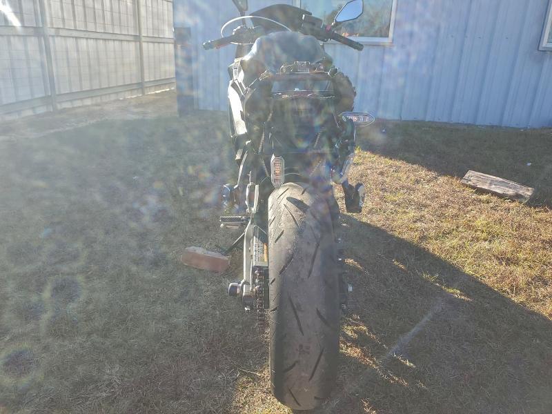 2025 Kawasaki EX650 R