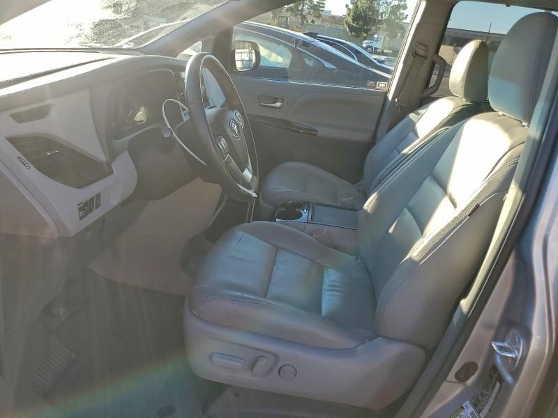 2017 Toyota Sienna xle