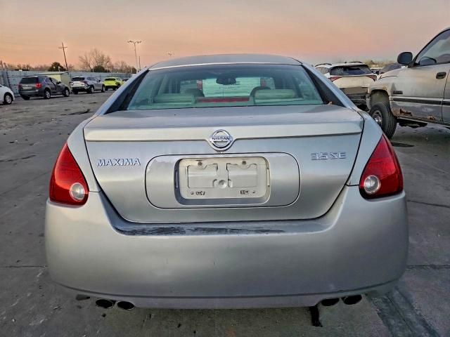 2004 Nissan Maxima se