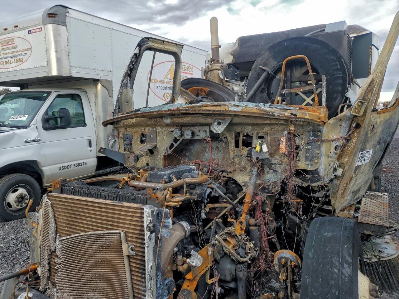 2019 Freightliner 2019 Freigliner Business Class M2 Sweeper Truck