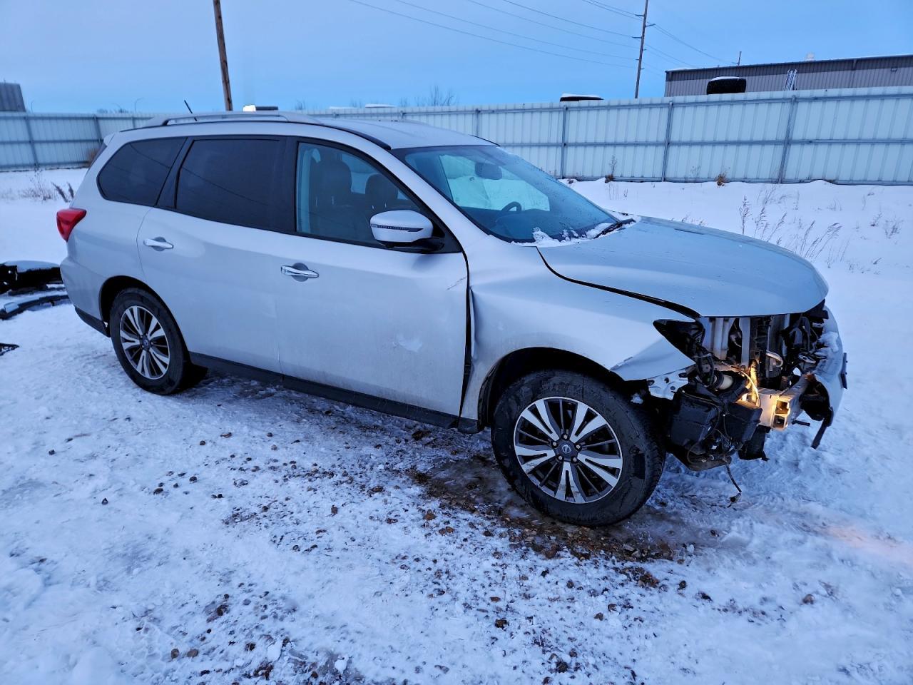 2017 Nissan Pathfinder s