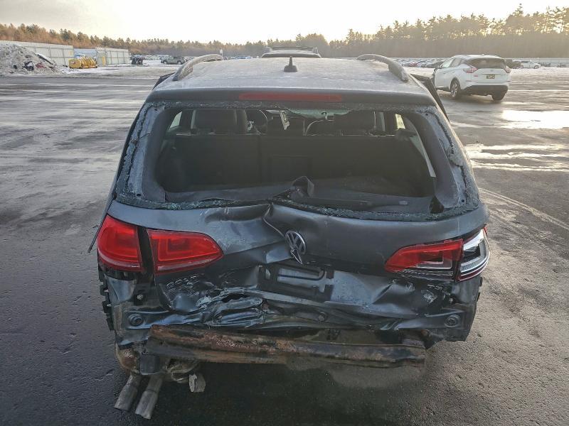2015 Volkswagen Golf Sportwagen s