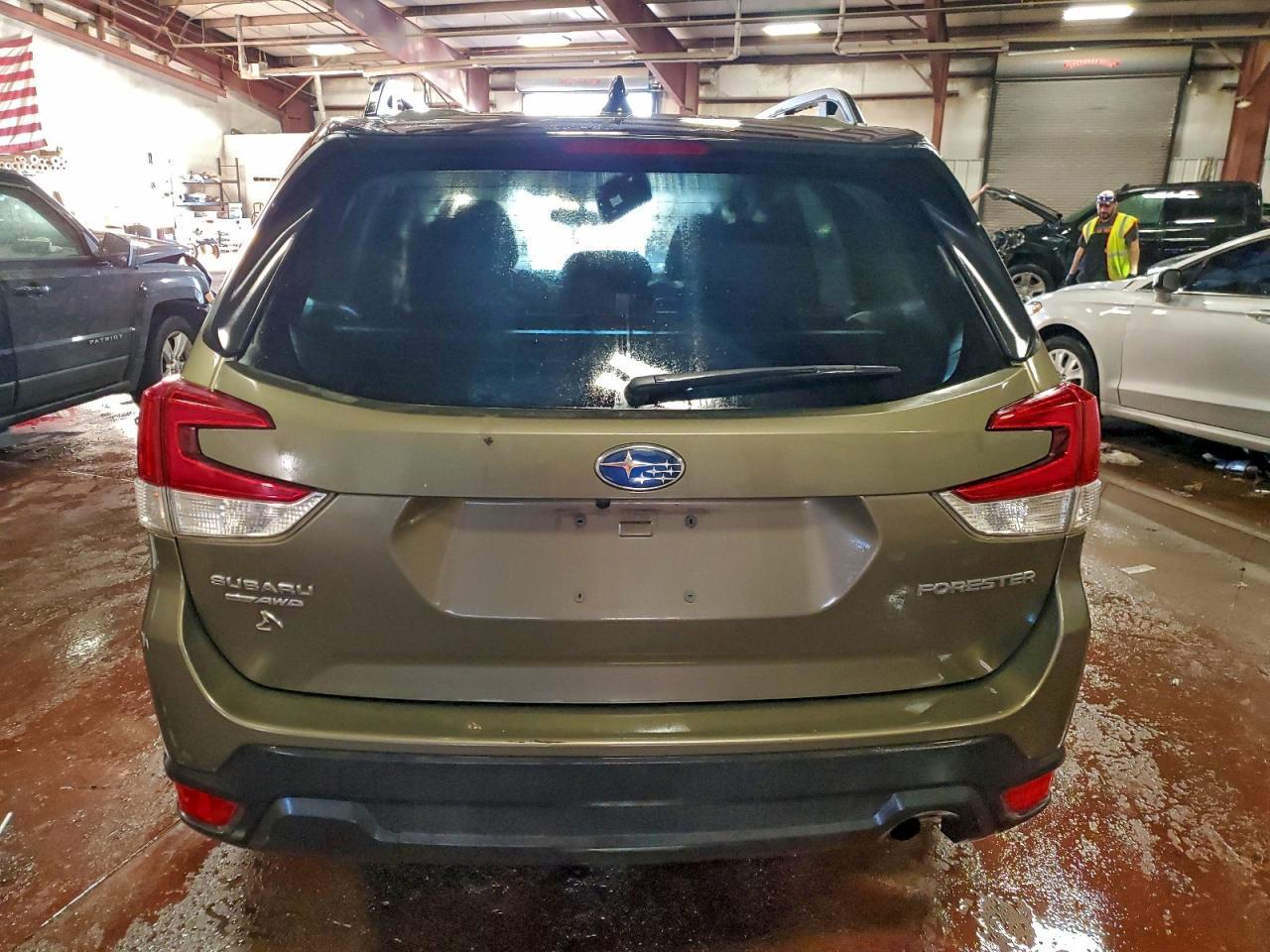 2024 Subaru Forester Premium