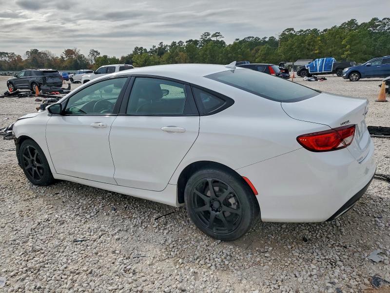 2016 Chrysler 200 s