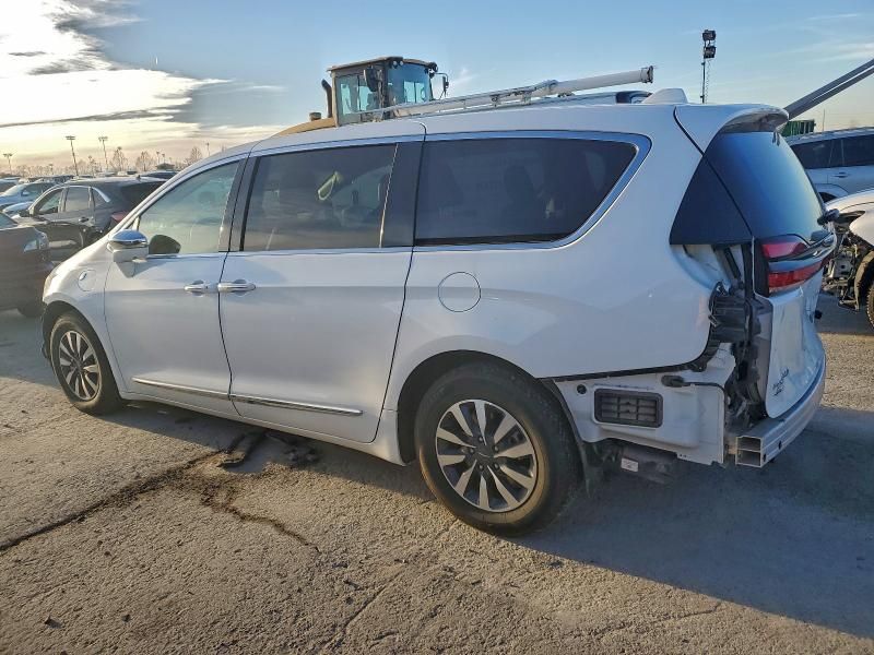 2022 Chrysler Pacifica Hybrid Limited
