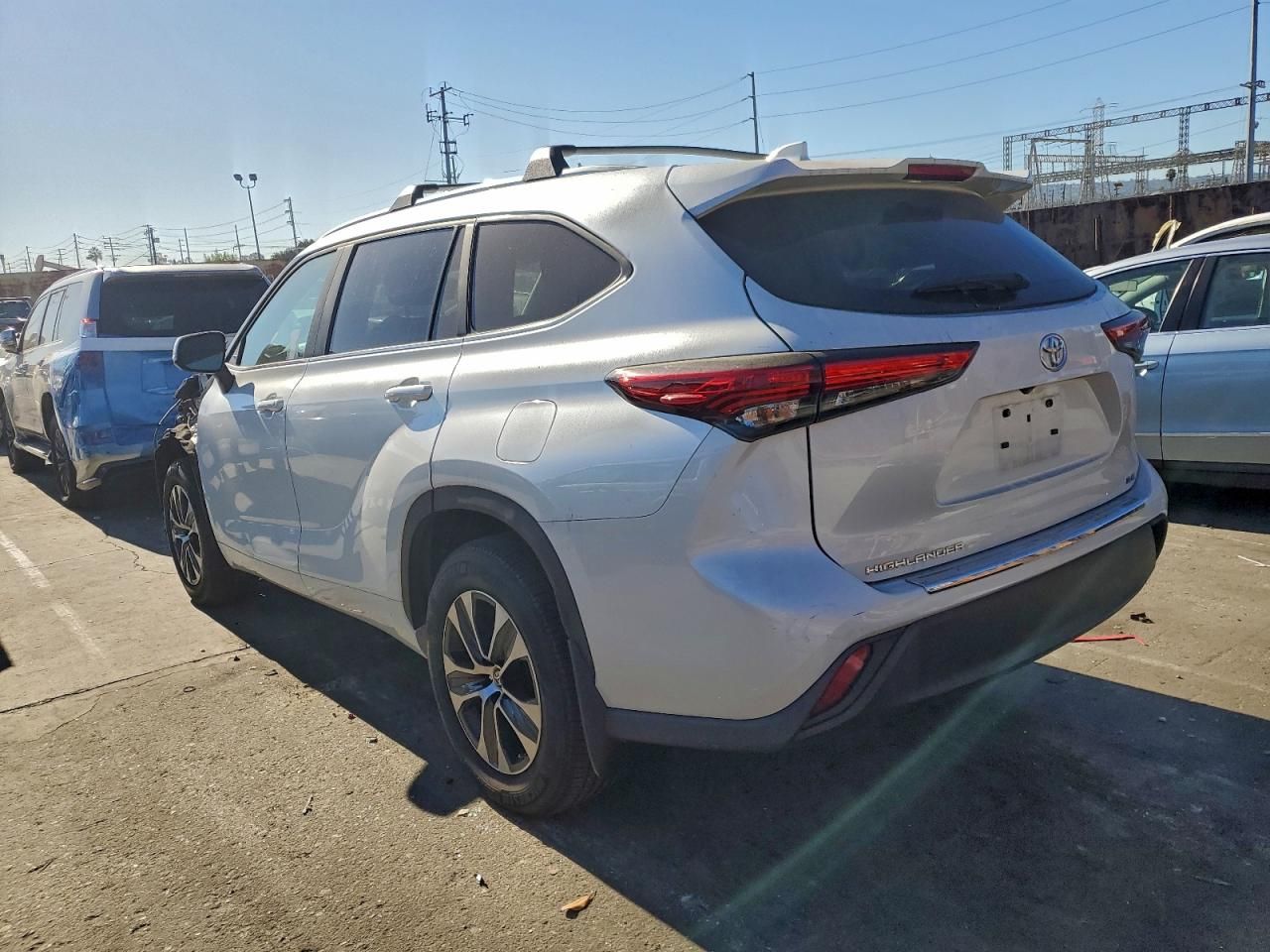 2023 Toyota Highlander l