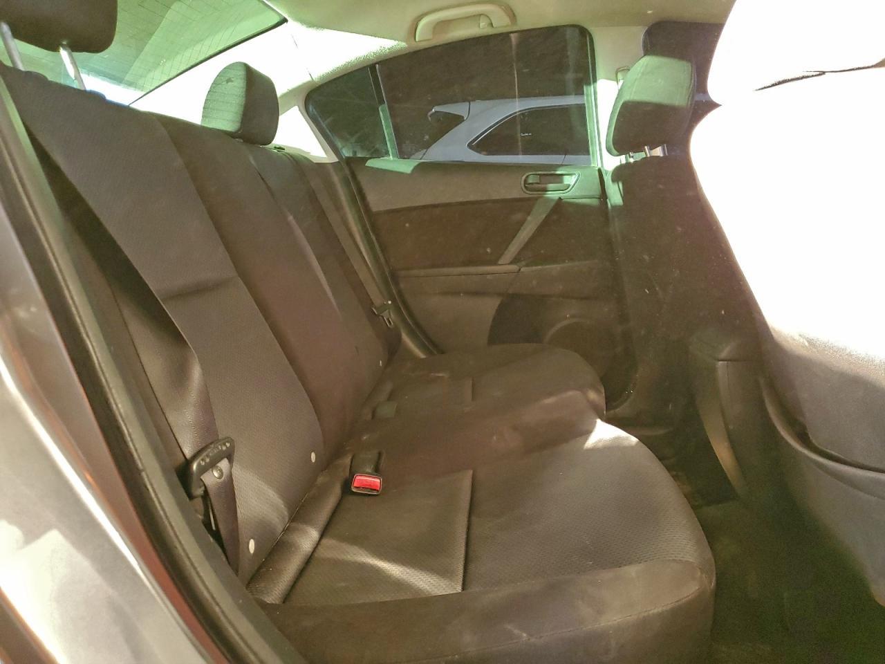 2011 Mazda 3 I