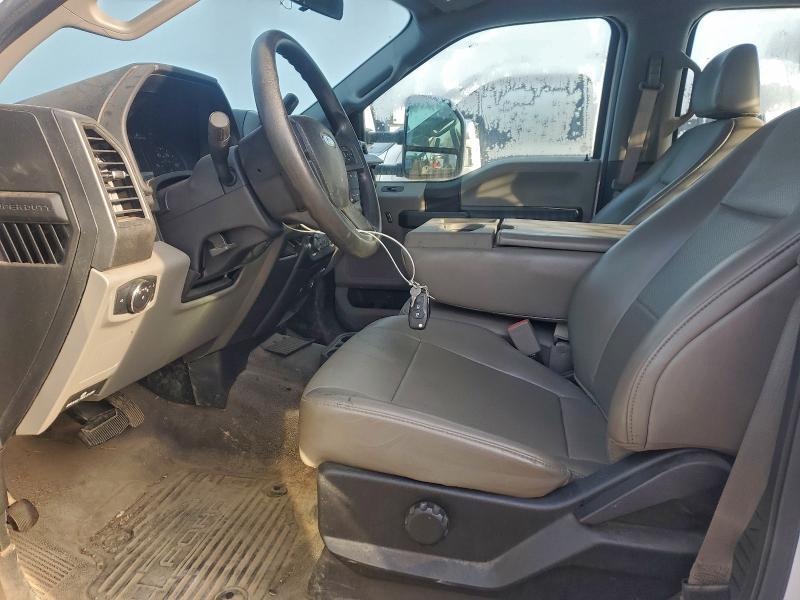 2019 Ford F550 Super Duty Flatbed Truck