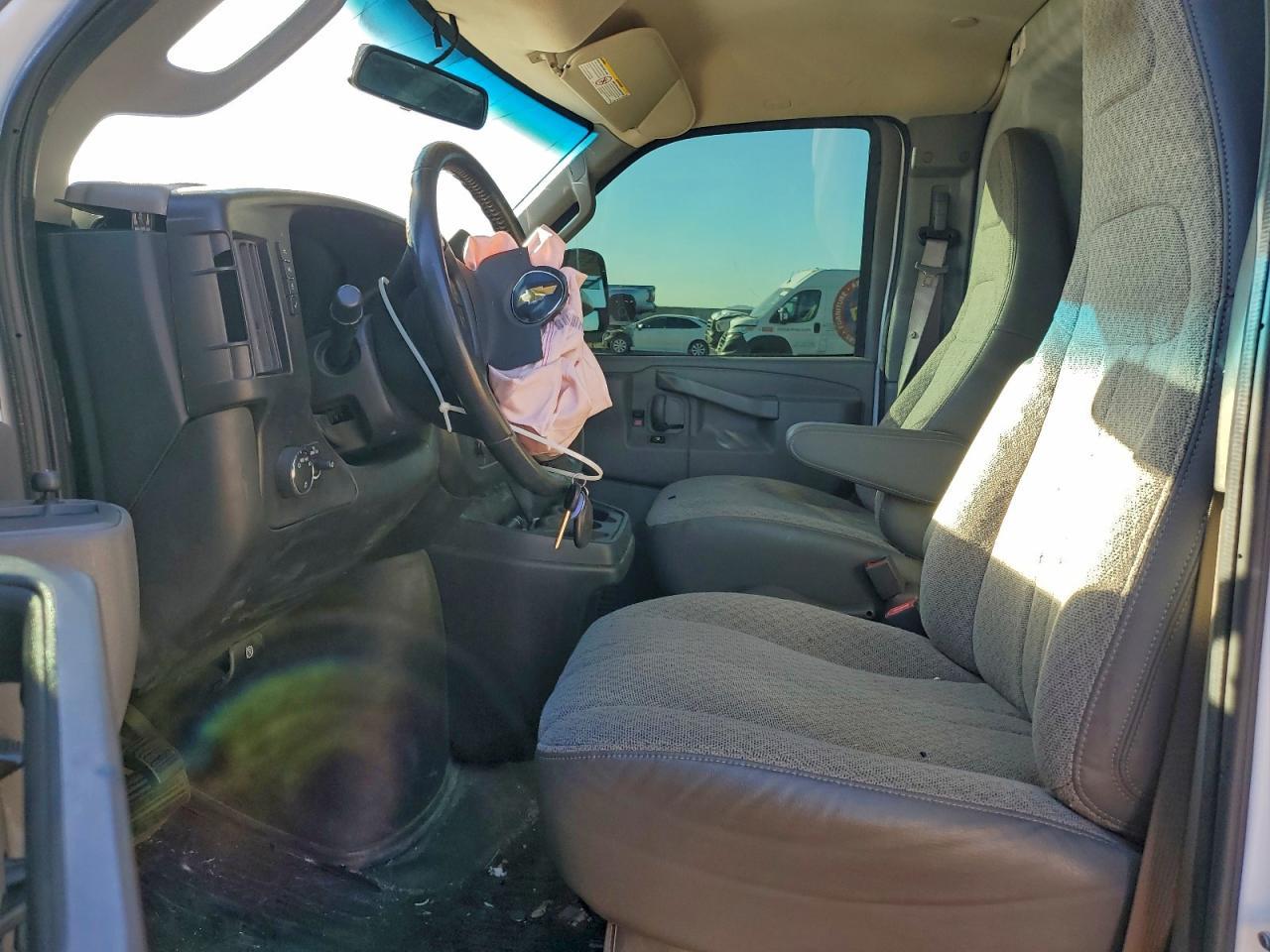 2023 Chevrolet Express G2500