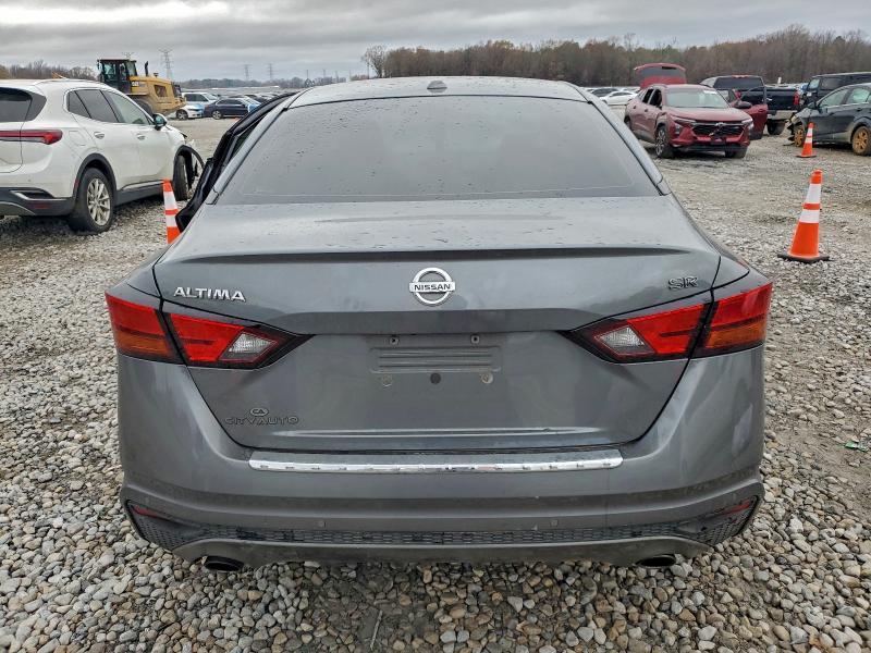 2020 Nissan Altima sr