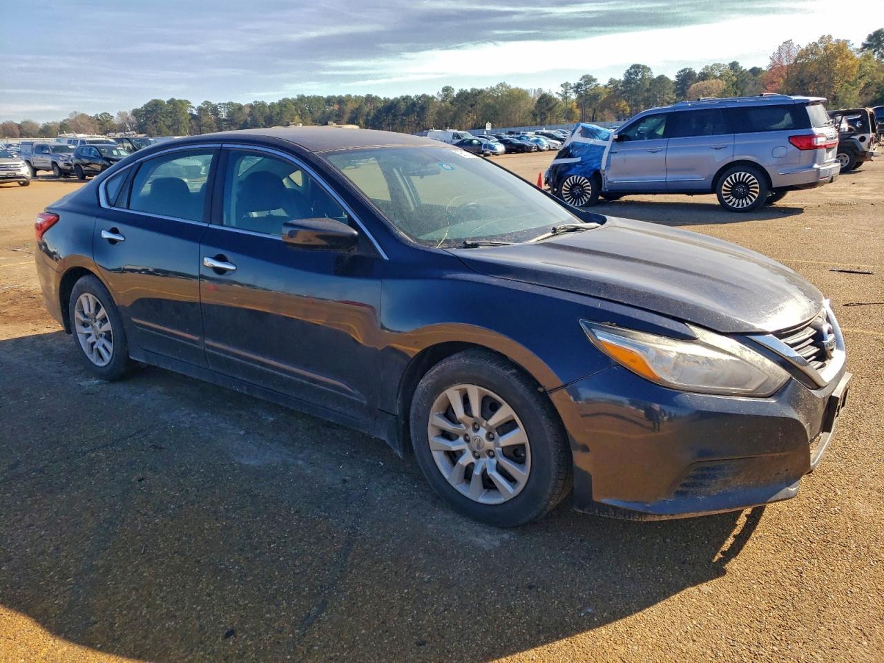 2016 Niss Altima 2.5