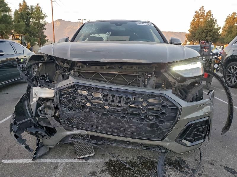 2025 Audi Q5 e Prestige 55