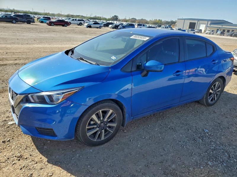 2022 Nissan Versa sv