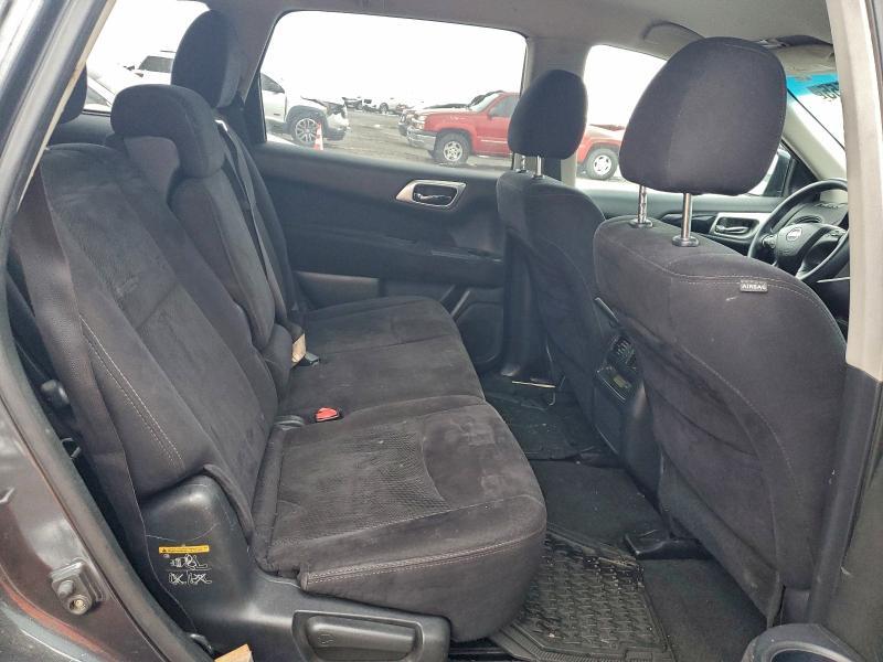 2013 Nissan Pathfinder s