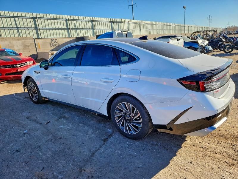 2025 Hyundai Sonata Hybrid