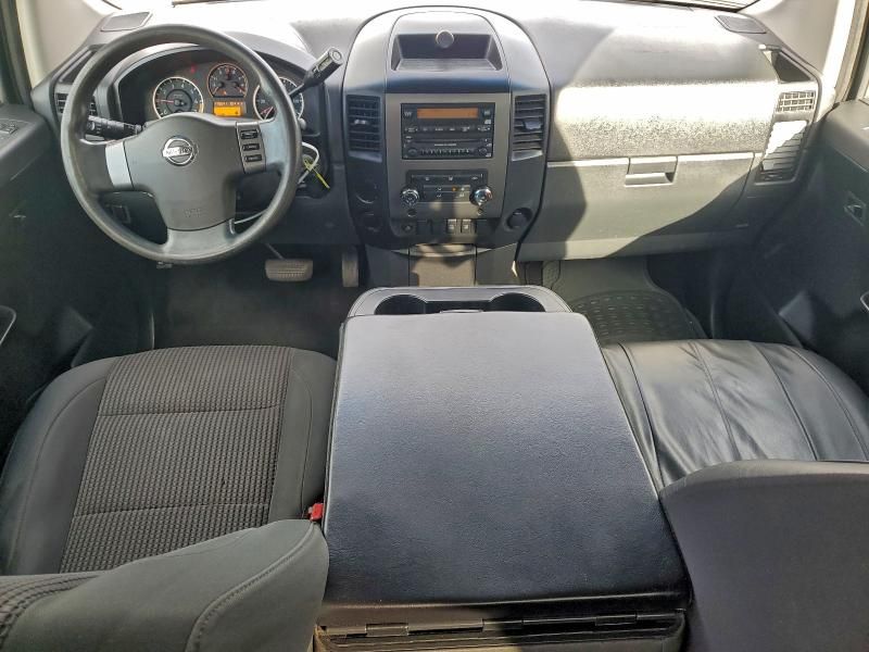 2010 Nissan Titan xe