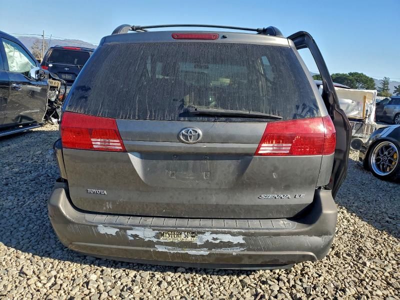 2004 Toyota Sienna ce