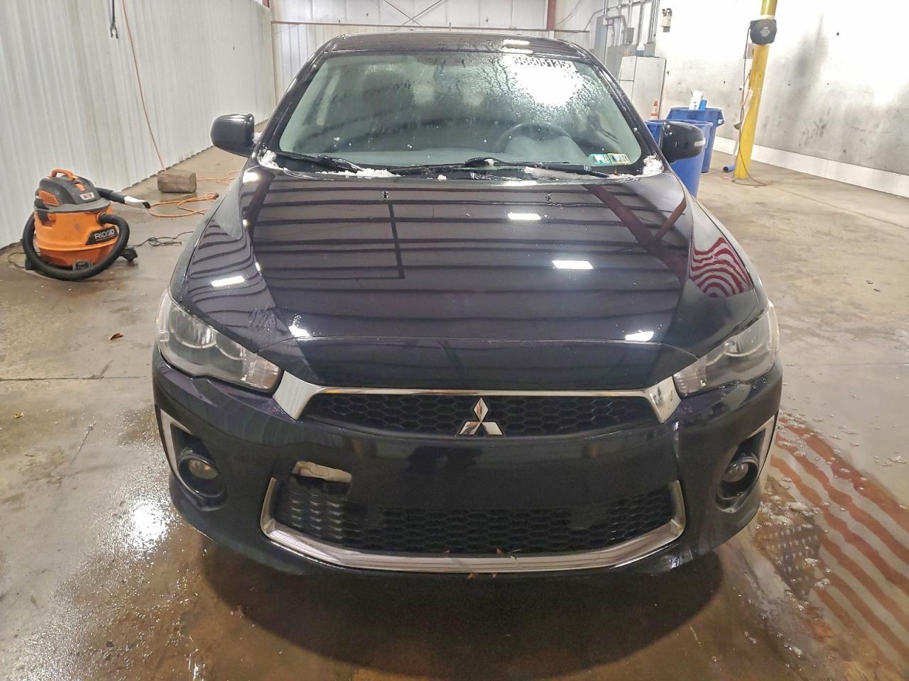 2016 Mitsubishi Lancer es