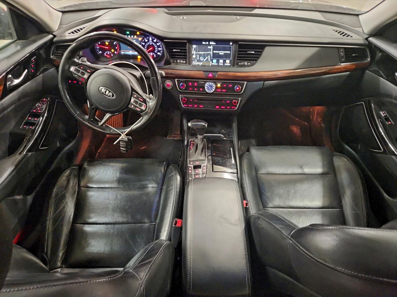 2018 KIA Cadenza Luxury
